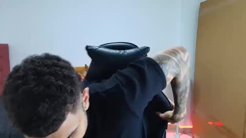 juan_gomez_1 online show from 11.23.25