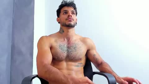Snapshot of juanbladde chatting on 06.21.26 Juan Esteban online show from 06.21.26
