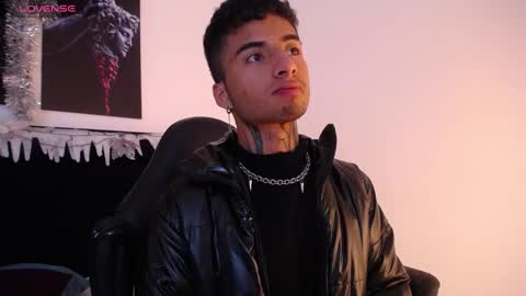 Snapshot of juancamilo66_ chatting on 12.23.24 juancamilo66_ online show from 12.23.24