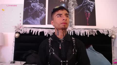 Snapshot of juancamilo66_ chatting on 12.30.24 juancamilo66_ online show from 12.30.24