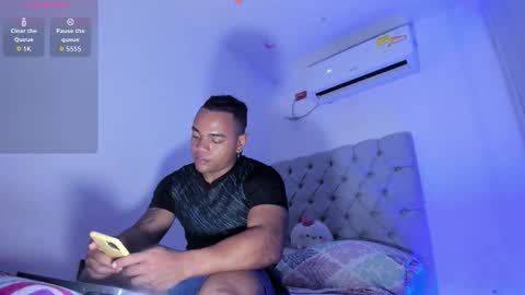 independent model online show from 09.27.25