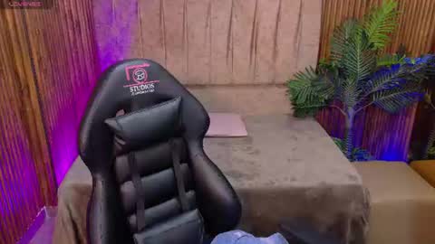 JUANITA online show from 07.07.26