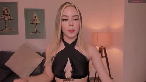 Juanita Clay online show from 01.04.25