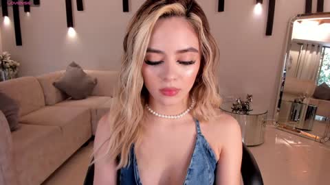 Juanita Clay online show from 01.16.25