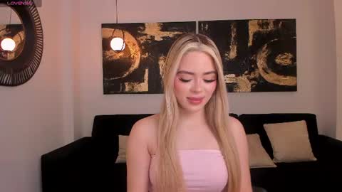 Snapshot of juanitaclay chatting on 07.17.26 Juanita Clay online show from 07.17.26