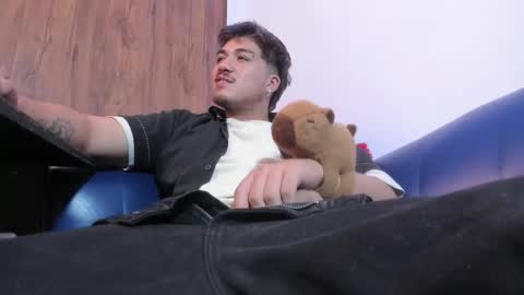 Snapshot of juanmechanic chatting on 02.04.26 JUAN online show from 02.04.26