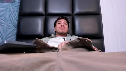 Snapshot of juanmechanic chatting on 02.06.26 JUAN online show from 02.06.26