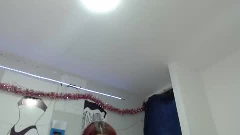 Snapshot of juanse_hot11 chatting on 01.15.25 juanse_hot11 online show from 01.15.25