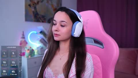 Angelina online show from 11.19.25