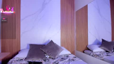 Juicy online show from 09.15.25