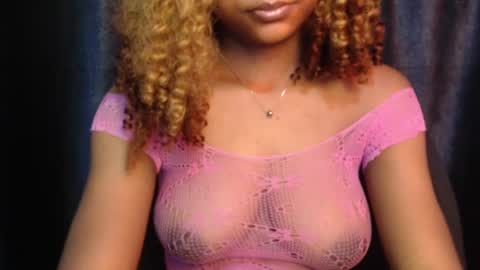 Snapshot of juicy_plumx chatting on 02.14.25 Wet Baddie online show from 02.14.25