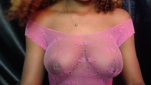 Snapshot of juicy_plumx chatting on 02.14.25 Wet Baddie online show from 02.14.25