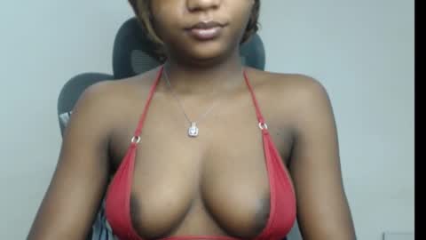 Snapshot of juicy_plumx chatting on 10.23.25 Wet Baddie online show from 10.23.25