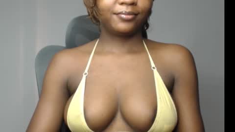 Snapshot of juicy_plumx chatting on 11.24.25 Wet Baddie online show from 11.24.25