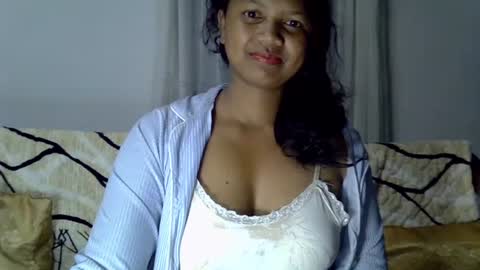 Snapshot of juicy_pretty chatting on 08.07.26 stellah online show from 08.07.26