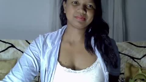 Snapshot of juicy_pretty chatting on 08.08.26 stellah online show from 08.08.26