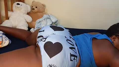 Snapshot of juicybooty_001 chatting on 03.20.26 Sweetass online show from 03.20.26
