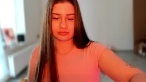 Snapshot of juicyhelenx chatting on 05.26.26 Elena online show from 05.26.26