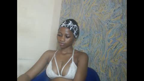 juicypiexx online show from 02.18.25