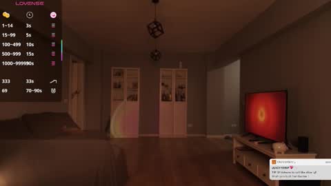 Snapshot of juicyydrip chatting on 02.26.26 Juicy online show from 02.26.26