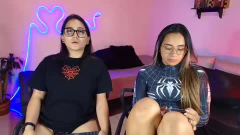 Snapshot of jules_n_gia chatting on 02.24.25 Jules and Gia online show from 02.24.25