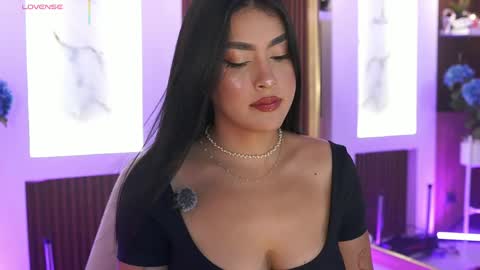 Jules Bennett online show from 04.07.26