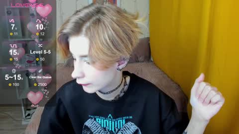 Snapshot of julescrown chatting on 01.14.25 Jules online show from 01.14.25