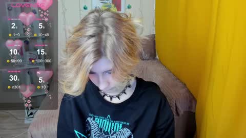 Snapshot of julescrown chatting on 01.14.25 Jules online show from 01.14.25