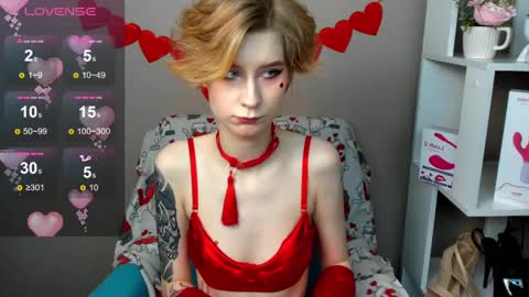 Snapshot of julescrown chatting on 02.14.25 Jules online show from 02.14.25