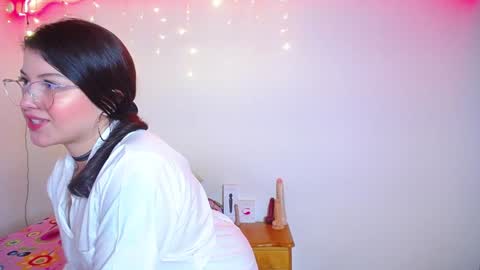 Juliana online show from 01.12.25