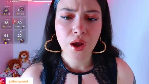 Juliana online show from 11.06.25