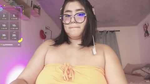 Snapshot of juli_1213 chatting on 11.01.25 Juliana online show from 11.01.25