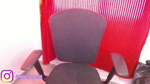 Snapshot of juli_69 chatting on 01.29.25 Juliana Torres online show from 01.29.25