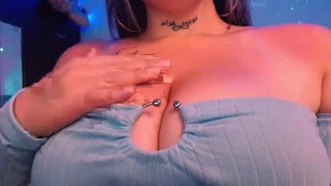 Snapshot of juli_69 chatting on 03.12.25 Juliana Torres online show from 03.12.25