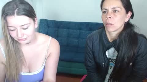 Snapshot of juli_69 chatting on 09.13.25 Juliana Torres online show from 09.13.25