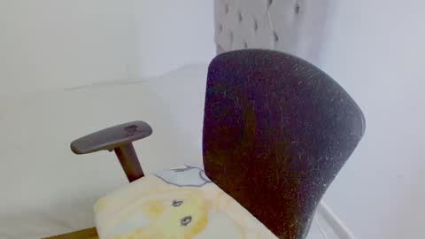 Snapshot of juli_69 chatting on 09.15.25 Juliana Torres online show from 09.15.25