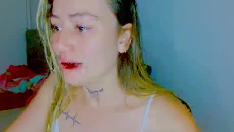 Snapshot of juli_69 chatting on 10.21.25 Juliana Torres online show from 10.21.25