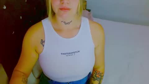 Snapshot of juli_69 chatting on 11.02.25 Juliana Torres online show from 11.02.25