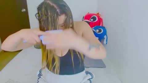 Snapshot of juli_69 chatting on 02.17.26 Juliana Torres online show from 02.17.26