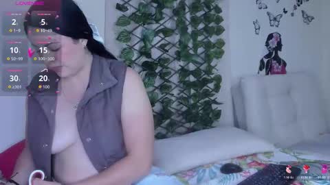 Juli online show from 11.21.25