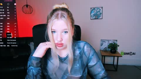 juli kisss online show from 12.29.24
