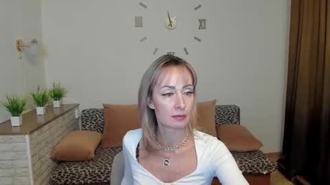 julia__cherry_ online show from 12.06.24
