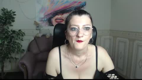Snapshot of julia_andersone chatting on 01.29.25 Julia Andersone online show from 01.29.25
