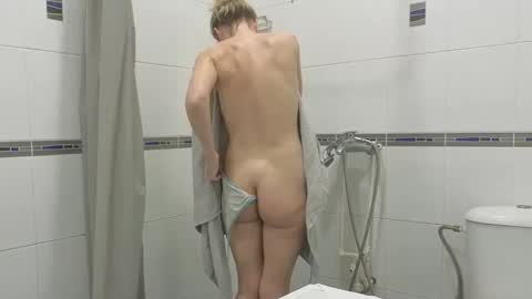 julia_giulia online show from 11.30.25