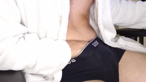 julia_official online show from 09.25.25