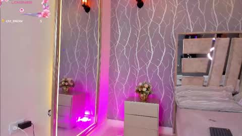 julia_rivers online show from 12.04.25