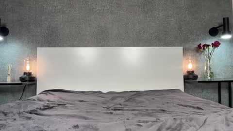 Julia R Le online show from 03.12.25