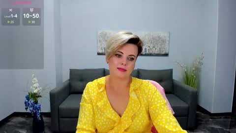 Julia online show from 10.03.25