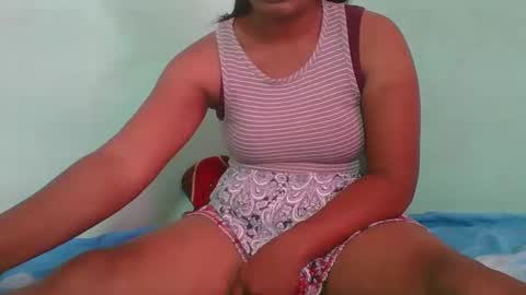 juliah02 online show from 02.20.25