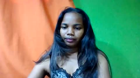 Snapshot of juliah02 chatting on 05.15.26 juliah02 online show from 05.15.26